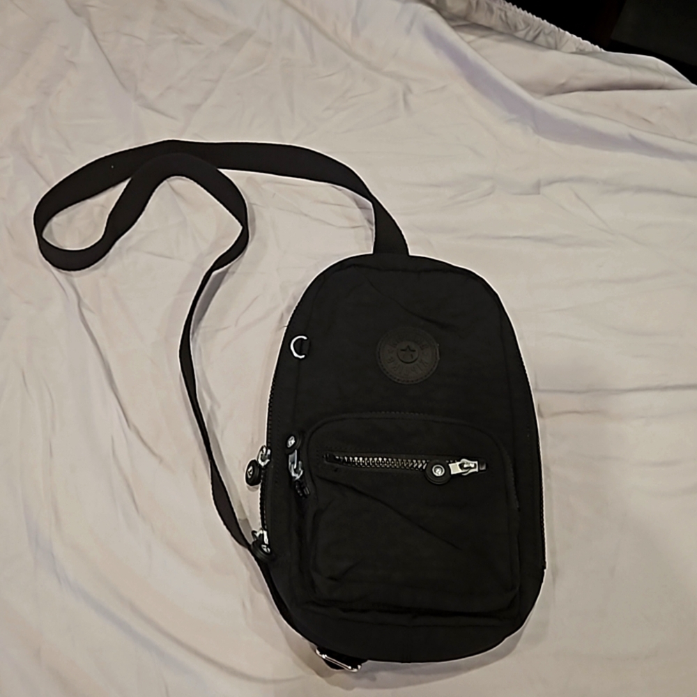 Kipling cross body blk bag NWOT
